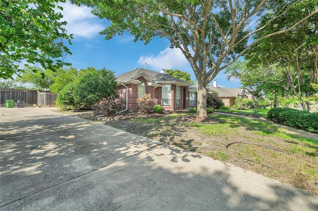 Building Photo - 421 Parkshire Dr