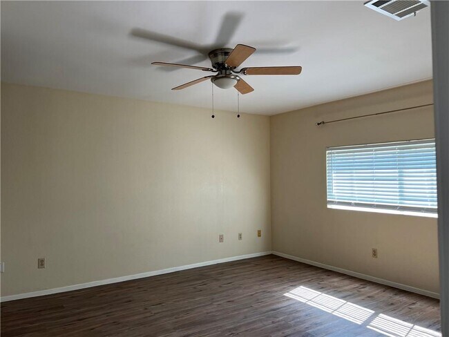 Building Photo - 515 Bonita Vista Dr