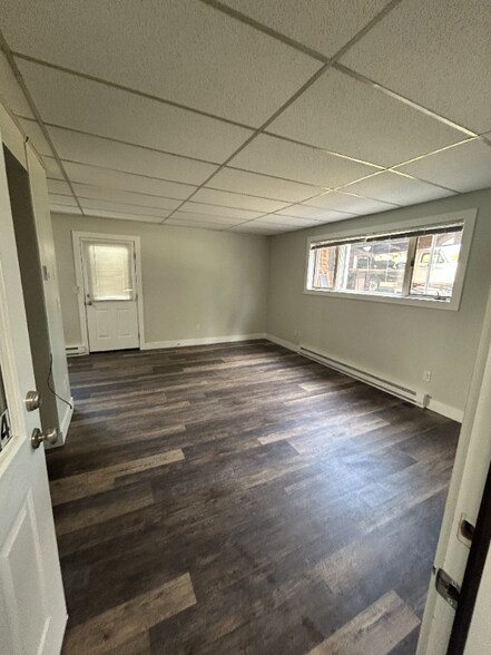 Building Photo - 307 S 15th Ave