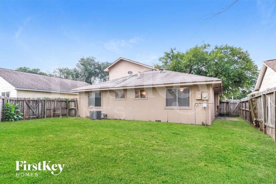 Building Photo - 3815 Derbyhall Dr