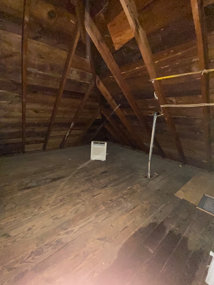 Building Photo - 275 S Main St