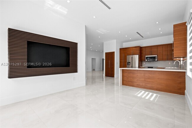 Building Photo - 15932 SW 101st Terrace