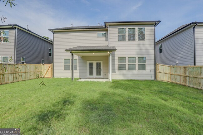 Building Photo - 320 Caledonia Ct