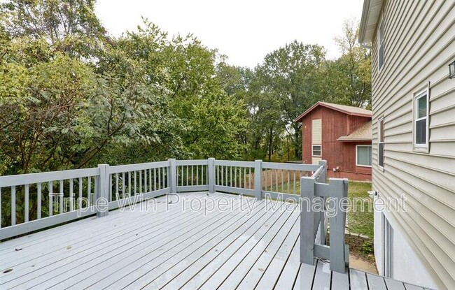 Building Photo - 1661 Rishon Hill Dr