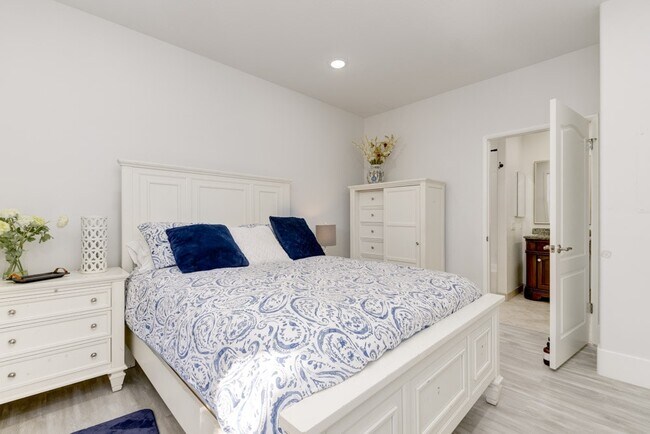 Building Photo - 3601 Bernwood Pl