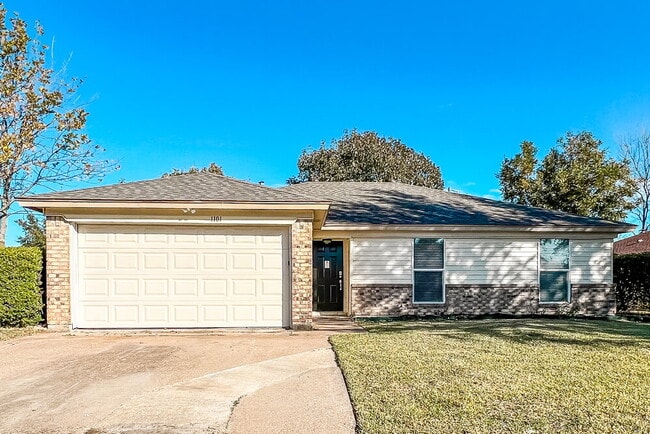 Building Photo - 1101 Twin Cedar Ct