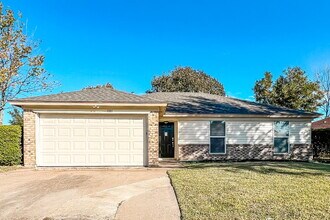 Building Photo - 1101 Twin Cedar Ct