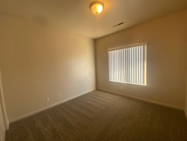 Building Photo - 154 S 1250 W