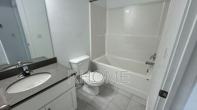 Building Photo - 386 Willow Leaf Rd