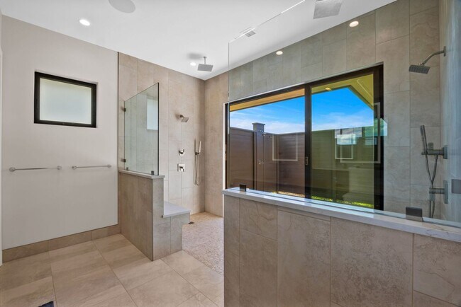 Building Photo - Luxury Ocean View Estate with Infinity Poo...