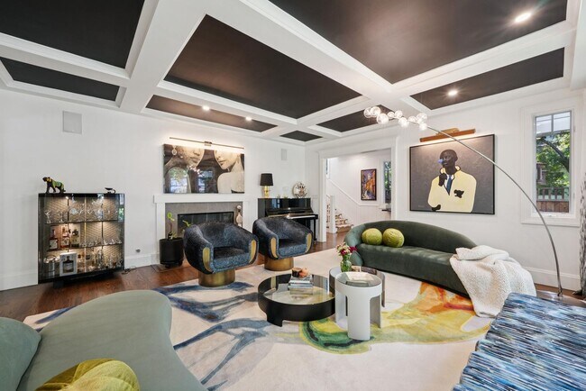 Building Photo - Beautifully Appointed 7-Bedroom Home with Lush Garden Setting in Palo Alto
