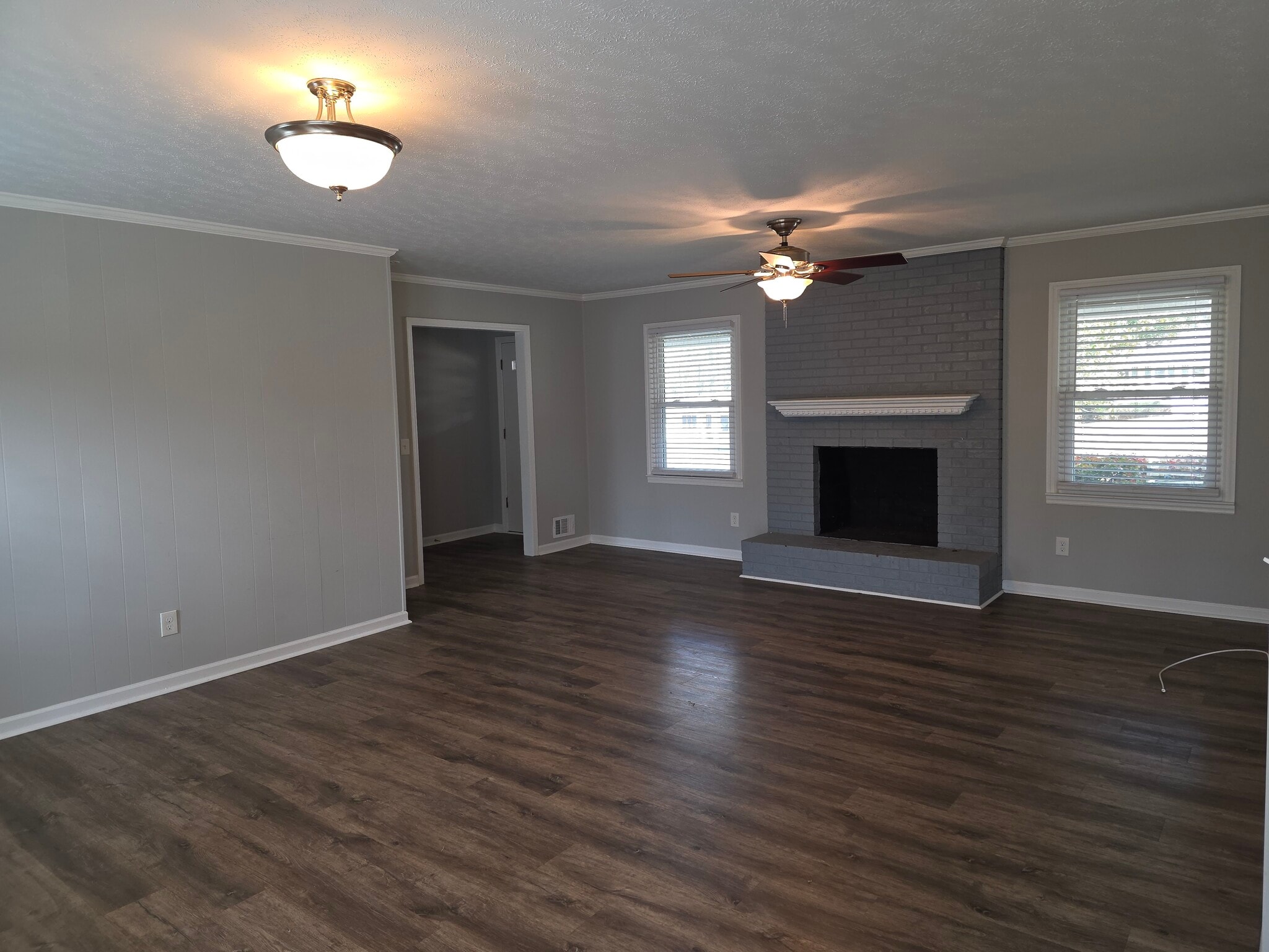 Family Room - 115 Windy Hill Ct