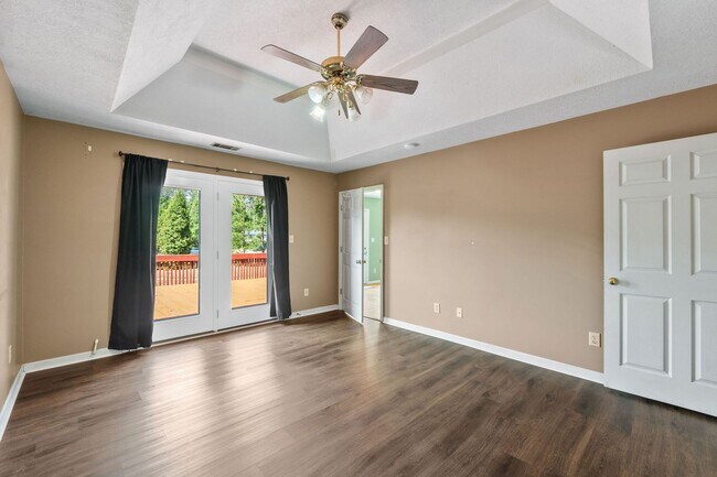 Building Photo - 928 Hunting Horn Wy