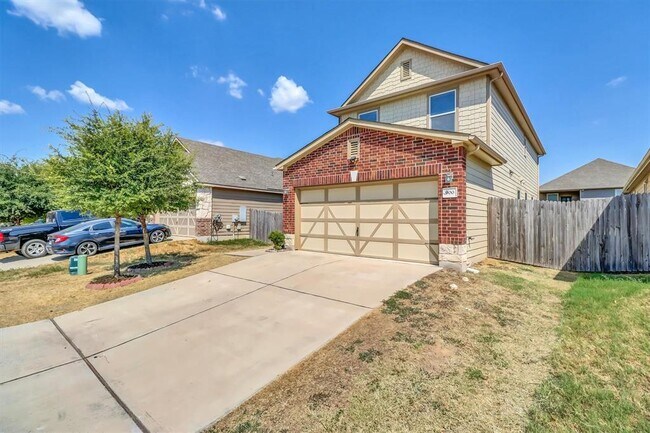 Building Photo - 900 Sawbuck Dr
