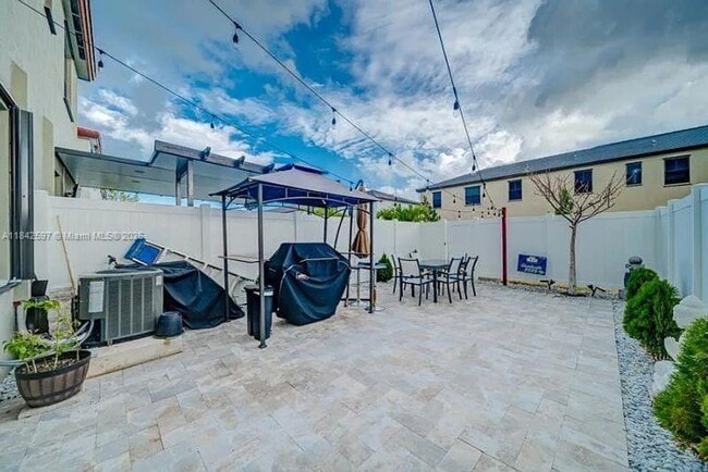 Building Photo - 3371 W 106th Terrace