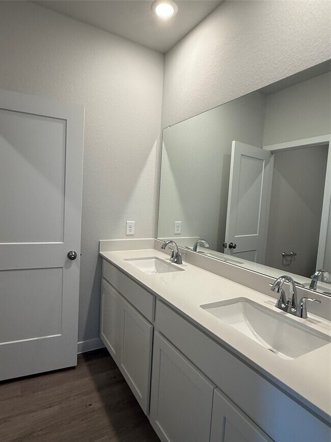 Building Photo - 12510 Bent Way St