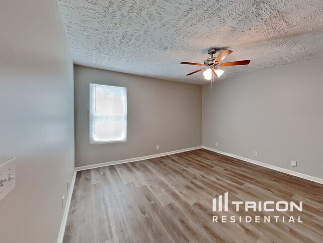 Building Photo - 2819 Elijah Dr