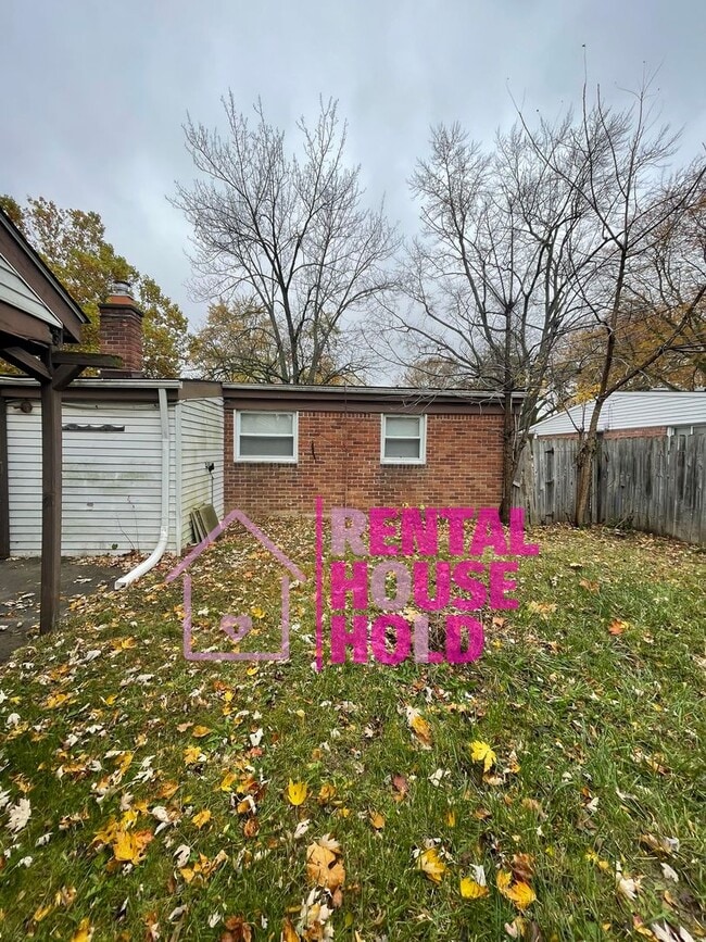 Building Photo - Beautiful 3 Bedroom Ranch~ Dearborn Heights