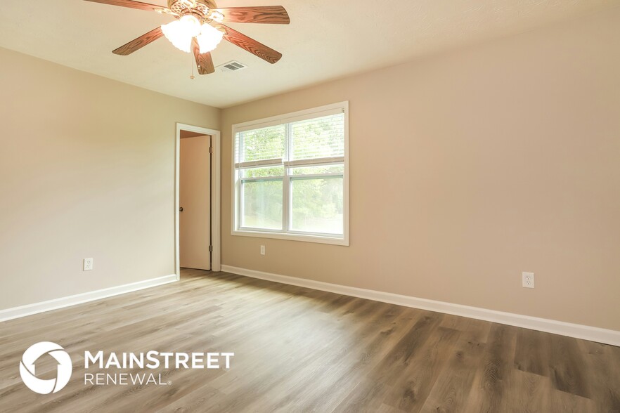 Building Photo - 9412 Woodloop Ct