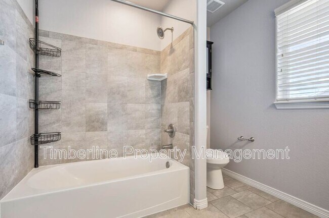 Building Photo - 10202 Boulder Ridge Dr