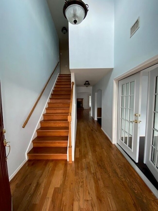 Building Photo - Two-Story Home, 4-5 bedrooms, 2.5 bathroom...