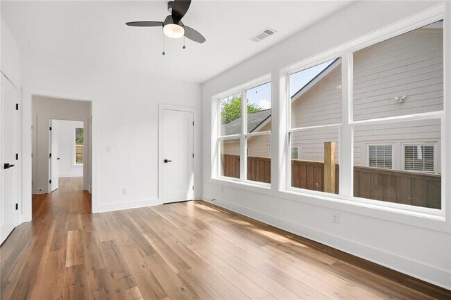 Building Photo - 235 Mayson Ave NE