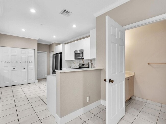 Building Photo - 4283 Vineyard Cir