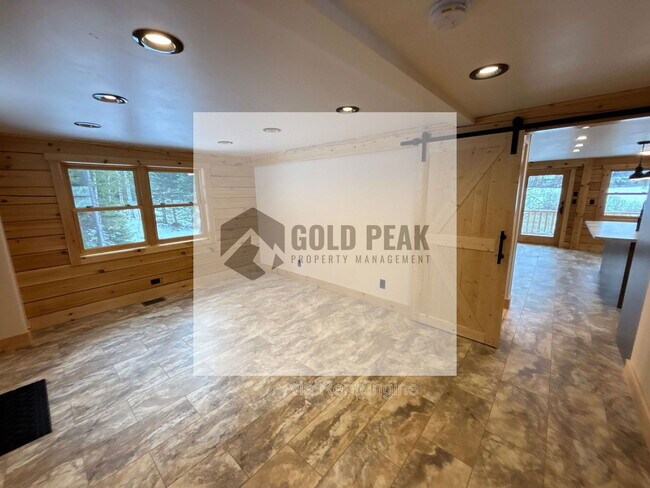 Building Photo - 33181 Wenatchi Trail