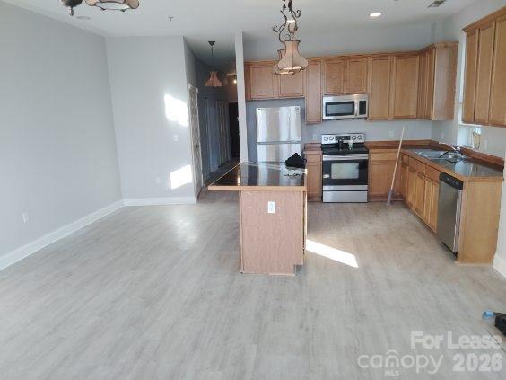 Building Photo - 141 W Main Ave