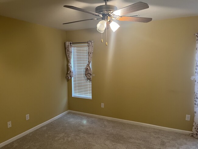 Master Bedroom - 166 Larck Crest Ln