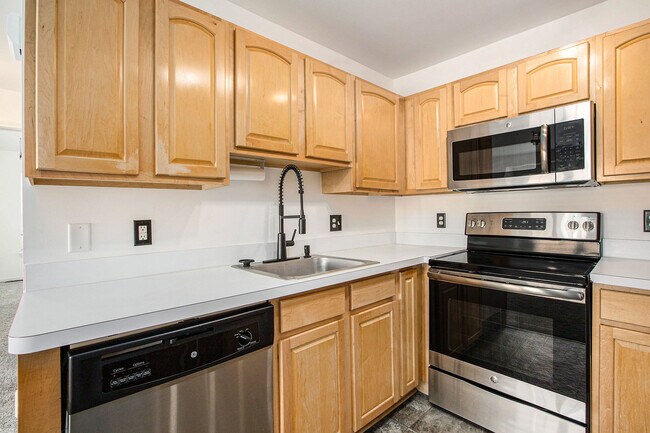 Building Photo - 1947 Lindsay Ln