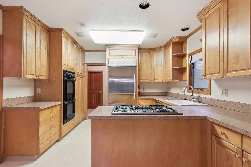 Building Photo - 8740 SW Birchwood Rd