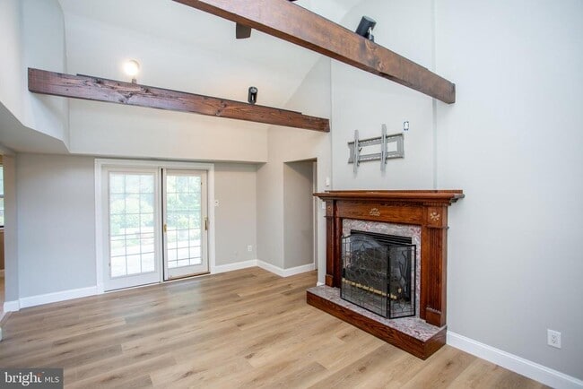 Building Photo - 19 Seton Hill Ct