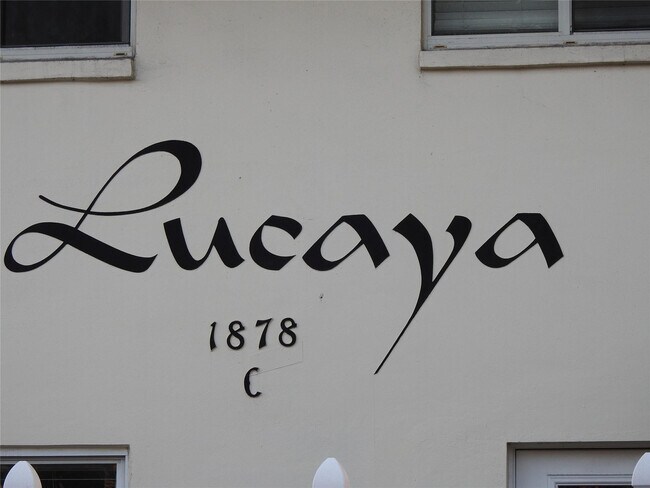 Building Photo - 1872 NE 46th St