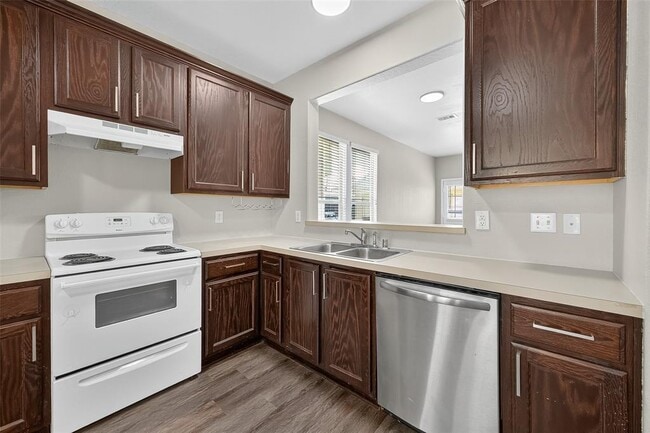 Building Photo - 16735 Libson Falls Dr