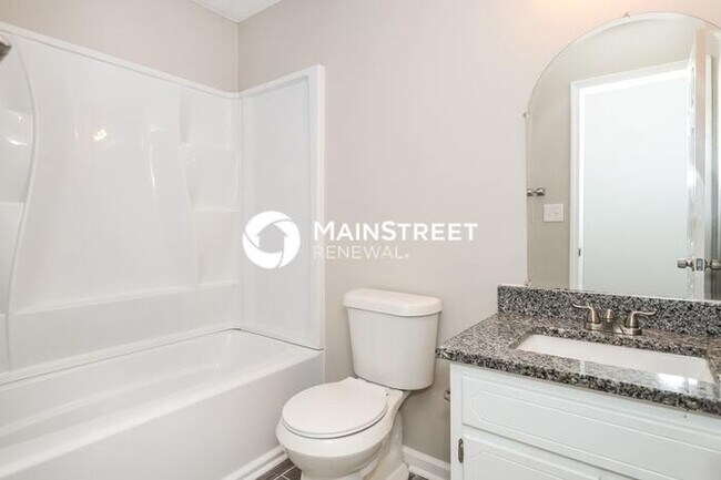 Building Photo - 3 Bedroom Pet-Friendly Home in FAIRBURN, GA with Main Street Renewal