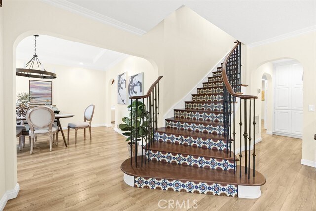 Building Photo - 1647 N Santa Anita Ave