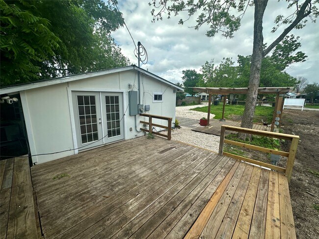 Building Photo - 4109 Edison St