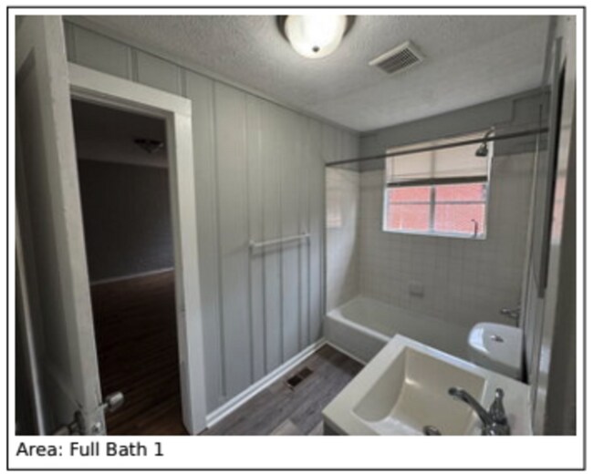 Building Photo - 303 Butler St