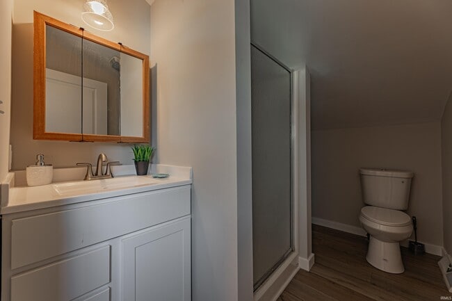Building Photo - 7127 Pinehurst Dr
