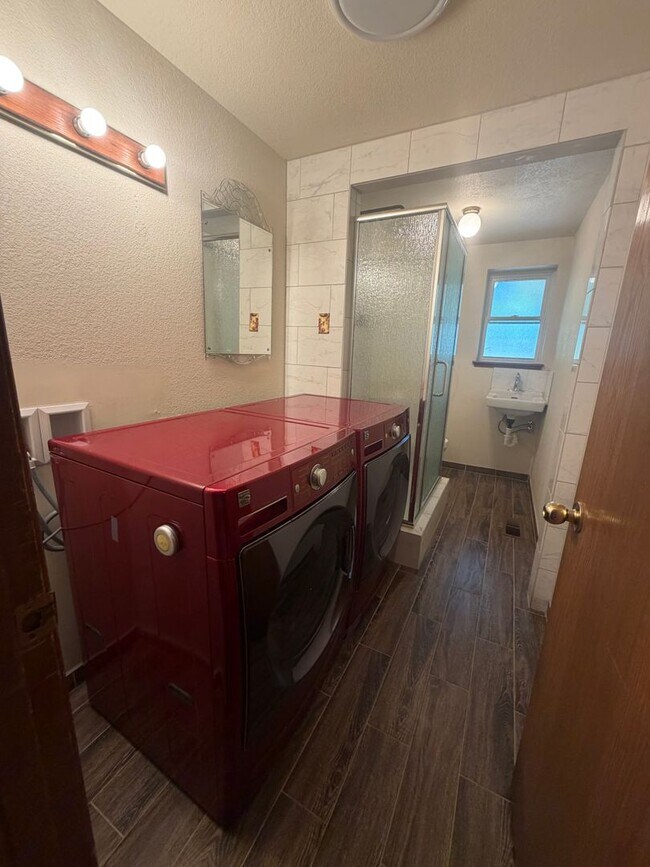 Building Photo - 12941 Avante Dr NW