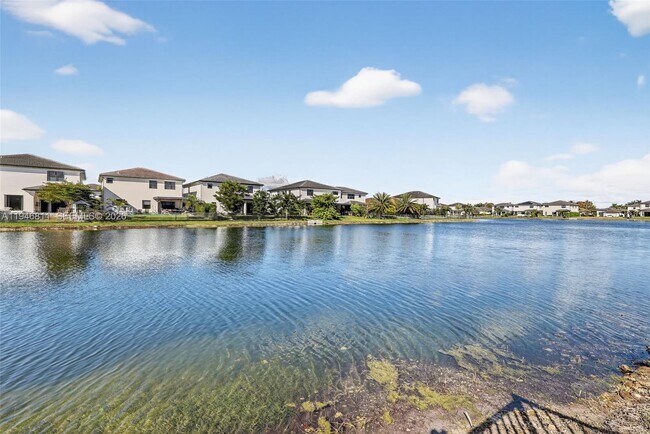 Building Photo - 4398 SW 173rd Ave