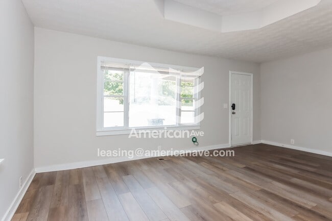 Building Photo - 1230 13th Ave