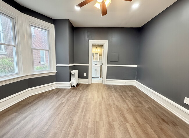 Building Photo - 347 Kerlin St