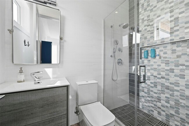 Building Photo - 43 Smugglers Path