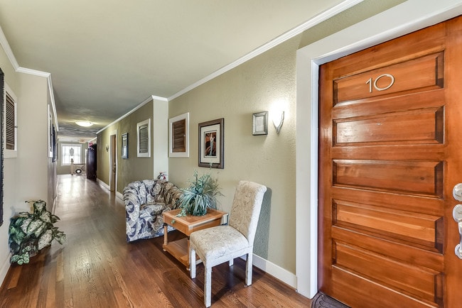 Building Photo - The Bryan Apartments