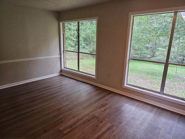 Building Photo - 3241 Bomar Rd