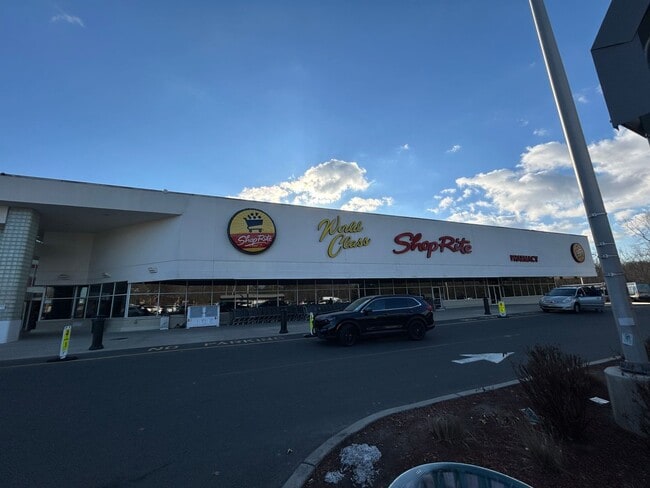 Building Photo - 1602 Heck Ave