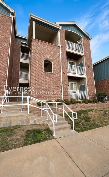 Building Photo - 19303 E College Dr