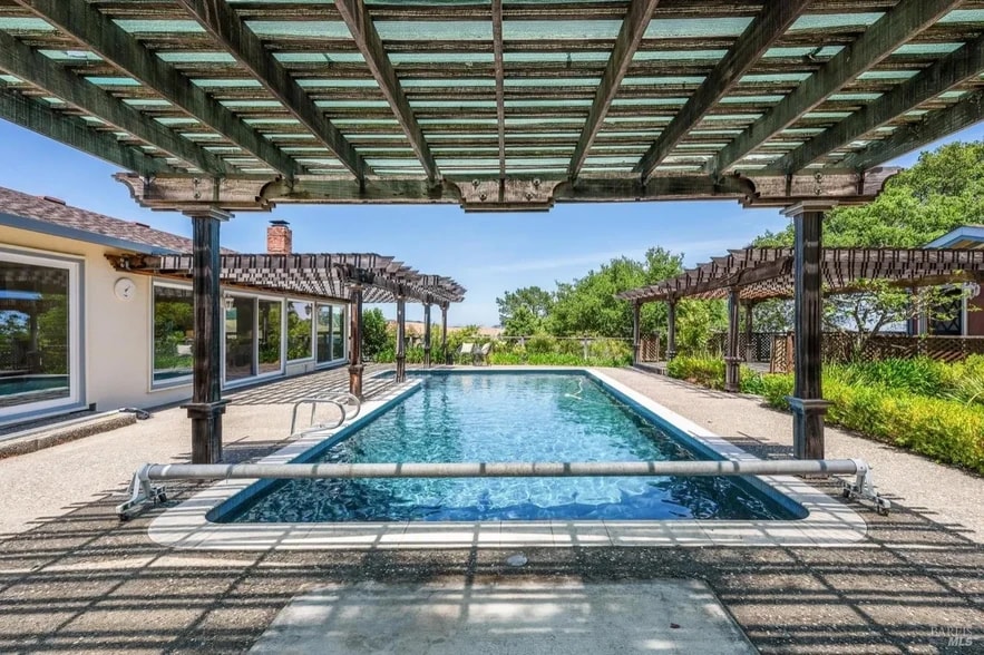 Pool view North facing - 1097 Lea Dr